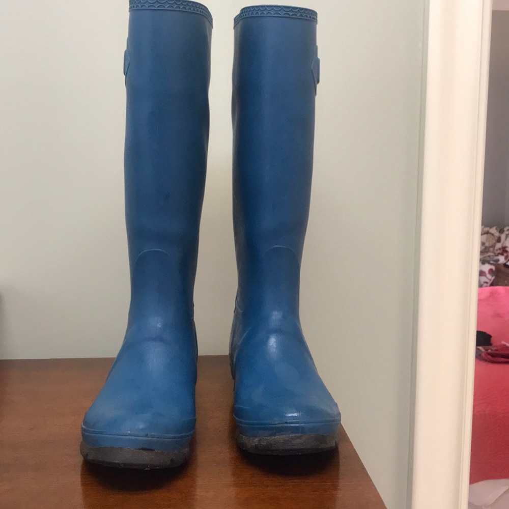 Kamik rain boots size 10